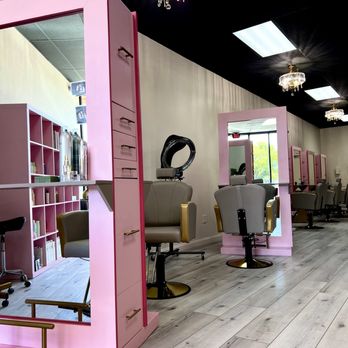 Beauty And The Barber - Blow Dry/Out Services Near Me - Manteca, California