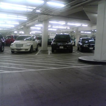 Paseo Colorado Parking - Los Robles Ave Parking Structure - Parking Near Me - Pasadena, California