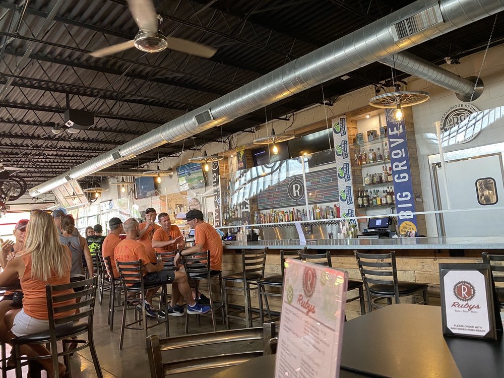 Ruby's Beers, Bikes, and Brats, Davenport Roadtrippers