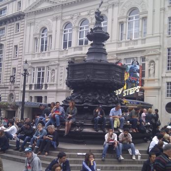 Piccadilly Circus - Landmarks & Historical Buildings Near Me - London, XGL Piccadilly Circus - Landmarks & Historical Buildings Near Me - London, XGL