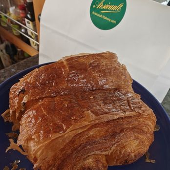 Arsicault Bakery - Flakey perfection- Chocolate croissant - Bakeries Near Me - San Francisco, California Arsicault Bakery - Flakey perfection- Chocolate croissant - Bakeries Near Me - San Francisco, California