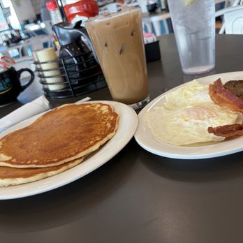 Eggs Up Grill - Three Little Deuces - Breakfast & Brunch Near Me - Hermitage, Tennessee