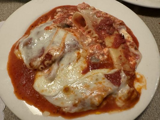 Mona's Italian Restaurant by null