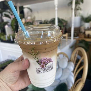 Bloomsgiving - Drink latte crunch - Florists Near Me - Mountain View, California