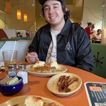 Snooze, an A.M. Eatery - Breakfast & Brunch Near Me - Tustin, California Snooze, an A.M. Eatery - Breakfast & Brunch Near Me - Tustin, California
