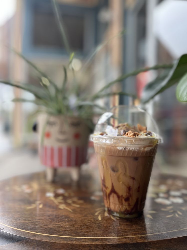 COFFEE DAYS Updated August 2024 38 Photos 105 S Franklin St