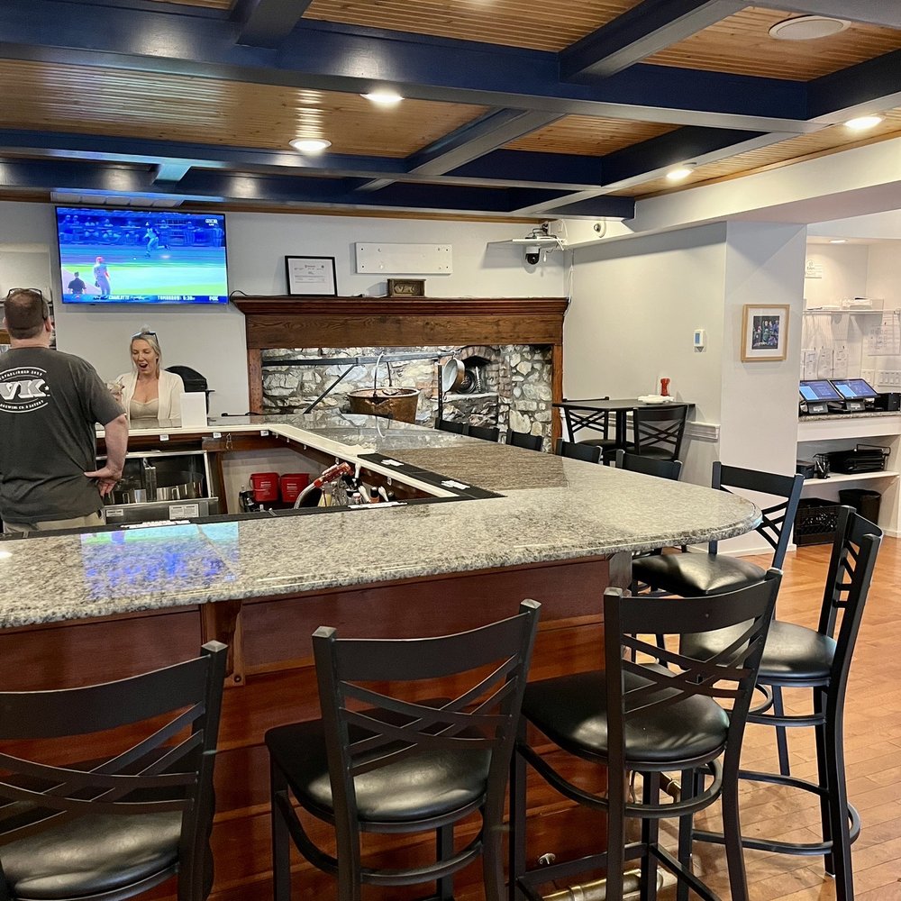 VK Brewing Co. & Eatery - Bar area...great TV's for sports viewing if that's your thing - Brewpubs Near Me - Exton, Pennsylvania