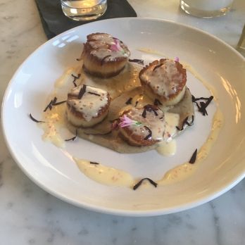 Effervescence - Perfectly cooked scallops - Champagne Bars Near Me - New Orleans, Louisiana