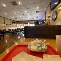 Empty plate but an empty restaurant too. :/ Empty plate but an empty restaurant too. :/