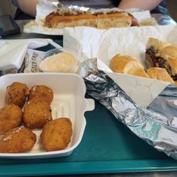 Beau's Burger Shack - Pepperoni Bites, Burger, and Chili cheese dog