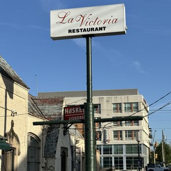 La Victoria - Mexican Near Me - Dallas, Texas