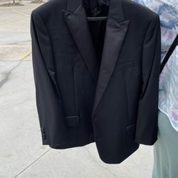 Trans Tailor - He fixed up my tuxedo jacket really well!