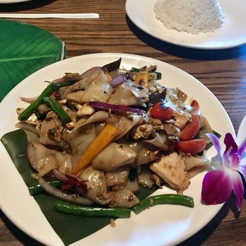Nara Thai - Thai Near Me - Freehold, New Jersey
