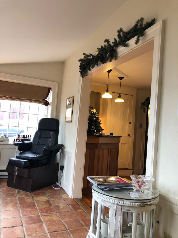 SOCIETY’S SCISSORS 12 Photos 51 Main St, Essex, Connecticut Hair