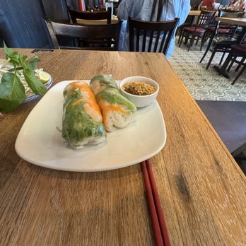 Pho Hoang - Shrimp summer rolls - Vietnamese Near Me - Winnipeg, Manitoba Pho Hoang - Shrimp summer rolls - Vietnamese Near Me - Winnipeg, Manitoba