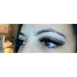 LUXURY LASHES BY VIKY