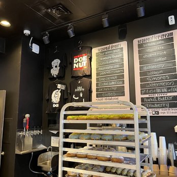 Doe Donuts - Donuts Near Me - Portland, Oregon