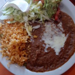 Rice and beans with avocado salad Rice and beans with avocado salad