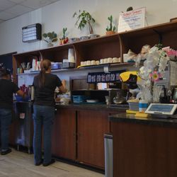 Kapiolani Coffee Shop - Inside