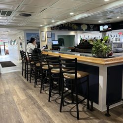 Foxy's Harbor Grille