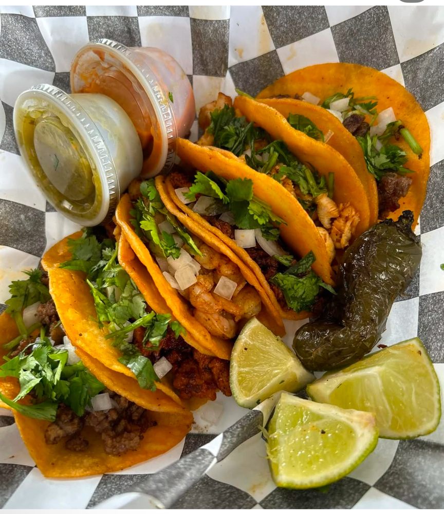 Birria King Fannett Logo