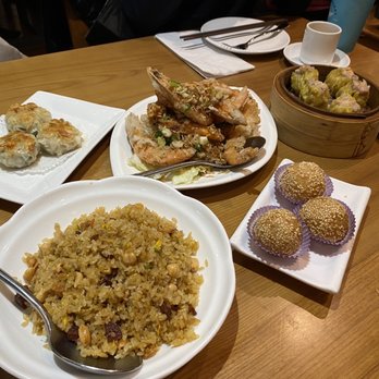 MingHin Cuisine - Shrimp shumai, fried sesame balls, pork sticky fried rice, salted shrimp, pork and chive cake - Dim Sum Near Me - Chicago, Illinois MingHin Cuisine - Shrimp shumai, fried sesame balls, pork sticky fried rice, salted shrimp, pork and chive cake - Dim Sum Near Me - Chicago, Illinois