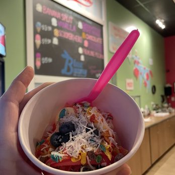 Smart Cow Yogurt Bar - Castle Rock - Pom raspberry and pineapple sorbet with fruity pebble and coconut! - Ice Cream & Frozen Yogurt Near Me - Castle Rock, Colorado