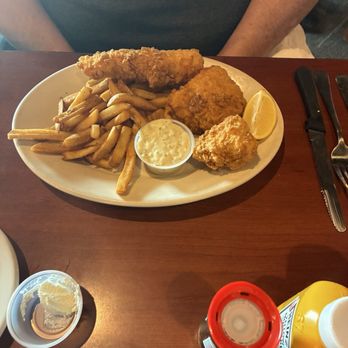 O'Charley's Restaurant & Bar - Fish Hand-Battered Fish & Chips - American Near Me - Paducah, Kentucky O'Charley's Restaurant & Bar - Fish Hand-Battered Fish & Chips - American Near Me - Paducah, Kentucky