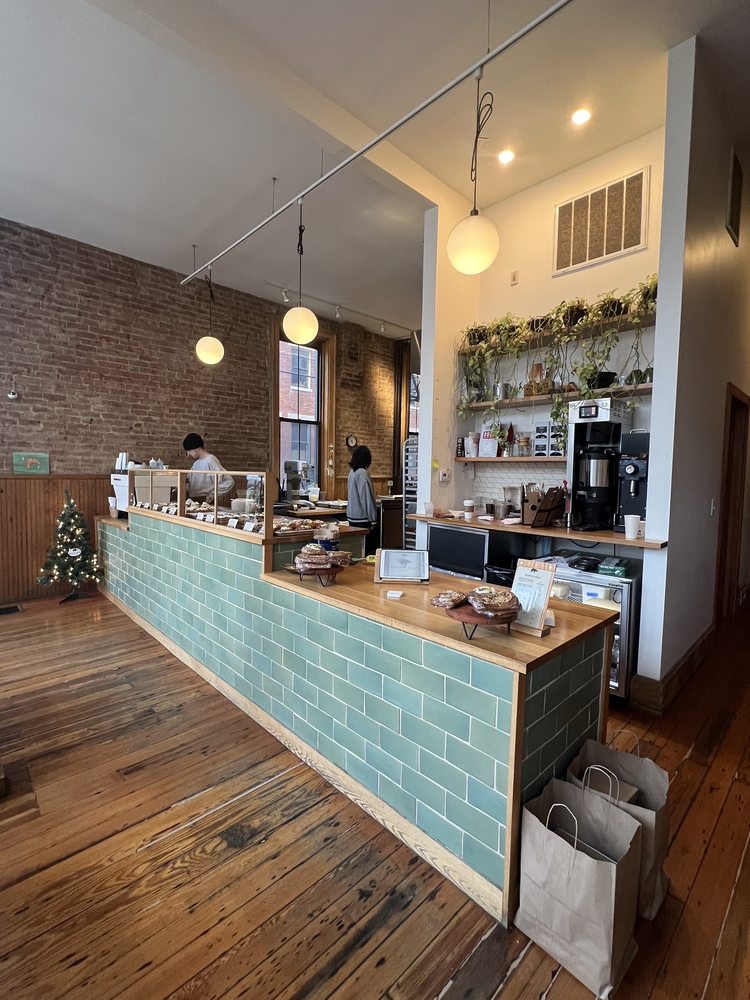 BROWN BEAR BAKERY Updated May 2024 554 Photos & 352 Reviews 116 E