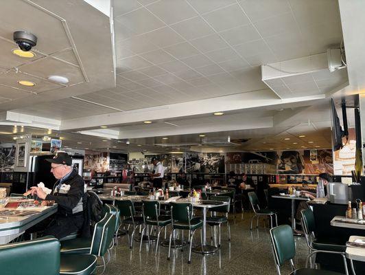 Mel's Drive-In by null