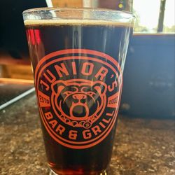 Junior's Bar and Grill