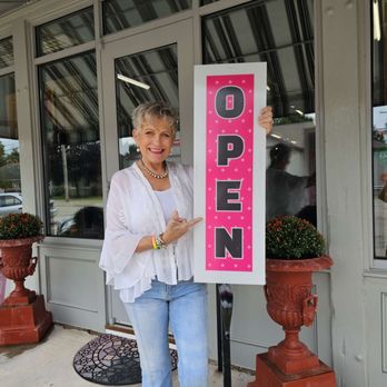 Sandy's Upscale Consignment - Thrift Stores Near Me - Walworth, Wisconsin Sandy's Upscale Consignment - Thrift Stores Near Me - Walworth, Wisconsin