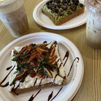 Whata Peach - Burrata Toast and Truffled Mushroom Toast - Juice Bars & Smoothies Near Me - Granada Hills, California