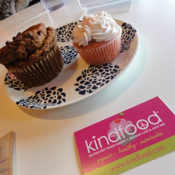 Lettuce Love Cafe - Gluten free spiced pumpkin muffin and strawberry champagne cupcake - Vegan Near Me - Burlington, Ontario Lettuce Love Cafe - Gluten free spiced pumpkin muffin and strawberry champagne cupcake - Vegan Near Me - Burlington, Ontario