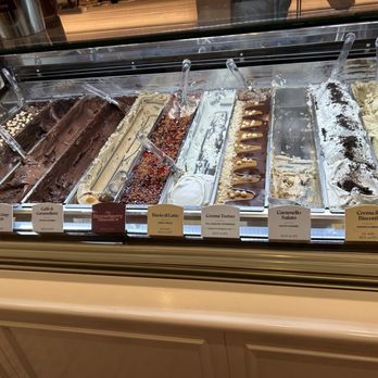 Bacio di Latte - Gelato Near Me - Thousand Oaks, California Bacio di Latte - Gelato Near Me - Thousand Oaks, California
