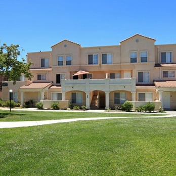River Ranch Townhomes - Apartments Near Me - Santa Clarita, California River Ranch Townhomes - Apartments Near Me - Santa Clarita, California