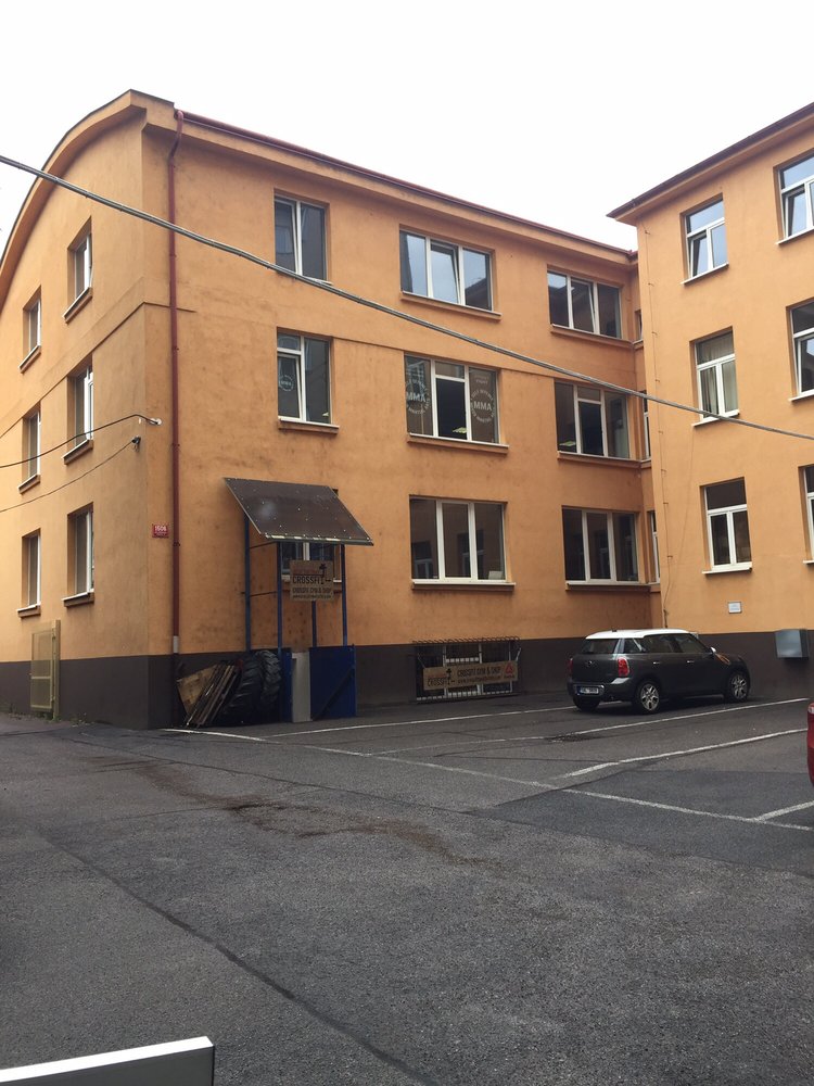 CROSSFIT MEAT FACTORY Gyms Prvního pluku 8a, Praha, Czech Republic