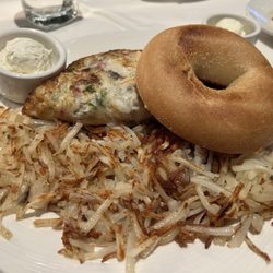 Ten Lounge - Egg white omelette with hashbrowns and bagel