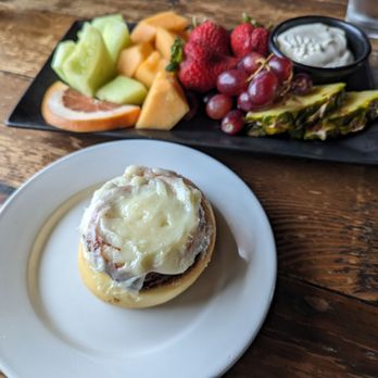 Callen's Restaurant - The best cinnamon roll and a fruit player with yogurt for dipping. - New American Near Me - Coupeville, Washington Callen's Restaurant - The best cinnamon roll and a fruit player with yogurt for dipping. - New American Near Me - Coupeville, Washington
