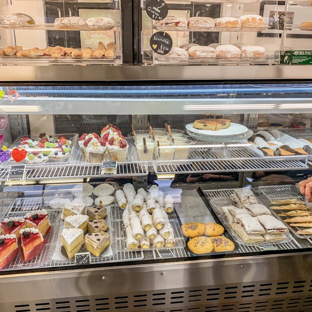 El Coquí - Dessert case - Bakeries Near Me - Bismarck, North Dakota El Coquí - Dessert case - Bakeries Near Me - Bismarck, North Dakota