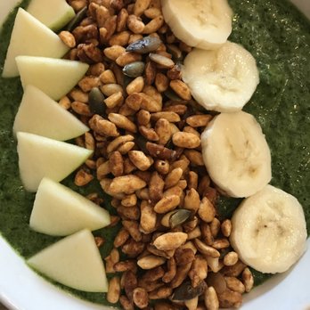 Café Mareva - kale smoothie bowl - Breakfast & Brunch Near Me - Paris, 75 Café Mareva - kale smoothie bowl - Breakfast & Brunch Near Me - Paris, 75