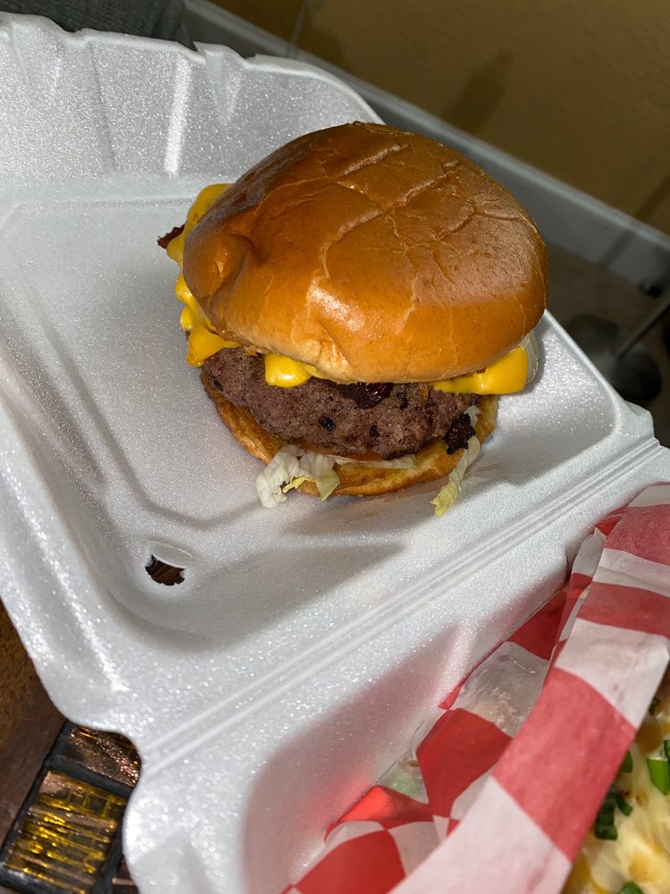 LONGBOARDS OLDE TOWNE Bar 440 High St, Portsmouth, Virginia 95