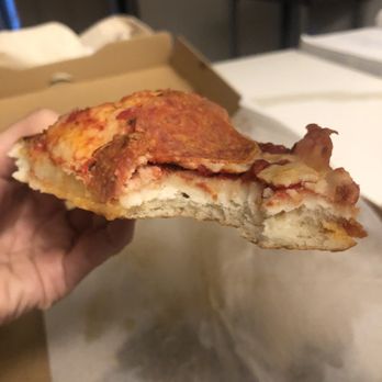 Pasadena Pizza - Crust was just a little too doughy for me - Pizza Near Me - Pasadena, California