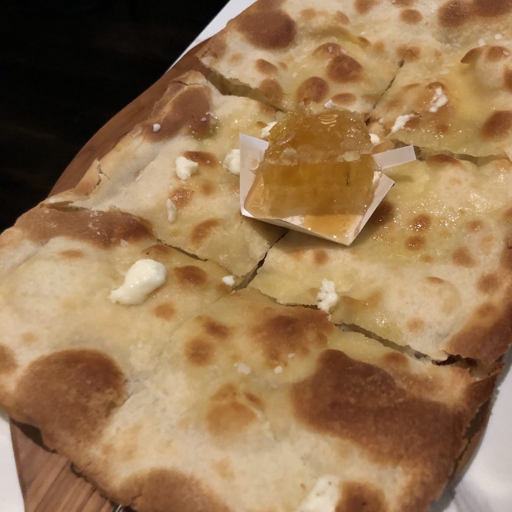 Mio Modo - Flatbread appetizer - Italian Near Me - St. Charles, Illinois Mio Modo - Flatbread appetizer - Italian Near Me - St. Charles, Illinois