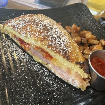 Windfall Brewing - Monte cristo - Steakhouses Near Me - Westminster, Colorado