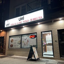 Store front, PICK UP ONLY. No dining inside. Store front, PICK UP ONLY. No dining inside.