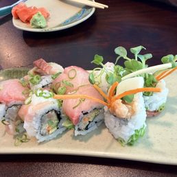 Spicy Hamachi Roll
