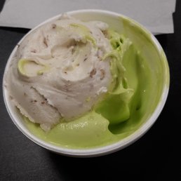 Pecan and AVOCADO ICE CREAM! YESSS! Pecan and AVOCADO ICE CREAM! YESSS!