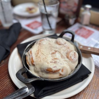 matchbox - Cinnamon Rolls - New American Near Me - Silver Spring, Maryland matchbox - Cinnamon Rolls - New American Near Me - Silver Spring, Maryland