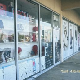 Exterior photo of Lemmon Beauty & Wigs - Dallas, Texas Exterior photo of Lemmon Beauty & Wigs - Dallas, Texas